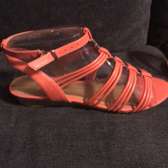 Sandals - Picture 2 of 4